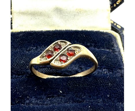 9ct gold garnet ring weight 1.4g 