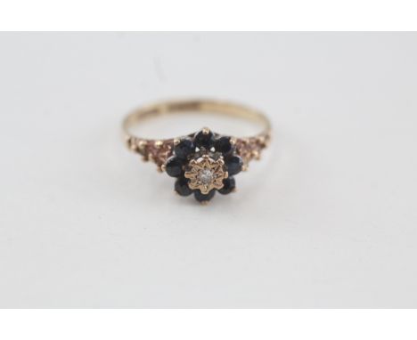 9ct gold vintage sapphire &amp; diamond cluster ring (2.2g) 