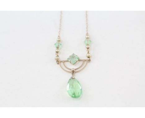 9ct gold green paste &amp; faux pearl necklace (2.9g) 