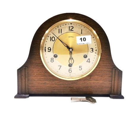 A Smith's oak cased chiming mantle clock, 23 x 29cm. Recently serviced.