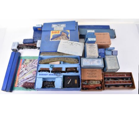 Hornby Dublo 3-rail Tank Goods set, locomotive and rolling stock, EDG7 Tank Goods set with LMS 0-6-2T engine 6917 black, open