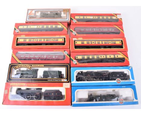 Various 00 gauge locomotives and coaches, Tri-ang Hornby R258LMS 4-6-2 ‘Princess Elizabeth’ locomotive and tender, good condi
