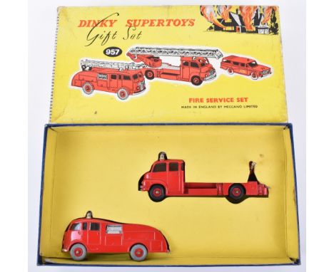 Dinky Supertoys Gift set 957 Fire Service Set, 955 Fire Engine with extending ladder, 956 Bedford Turntable Escape and 257 Na