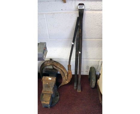 Vice & various tools