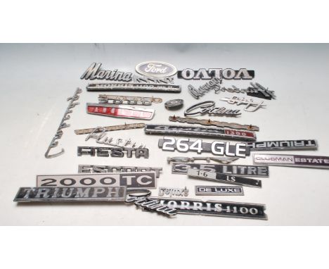 A good collection of assorted vintage / classic car boot badges / name badges. To include; Ford, Cortina, Austin, Morris Mari