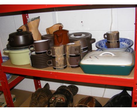 A quantity of ceramicware, including Hornsey and Denby 