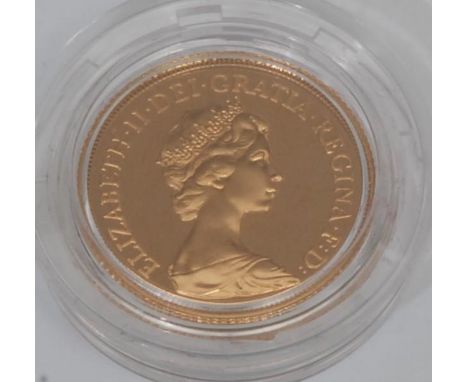 Coin, GB, Elizabeth II, 1983 gold sovereign, obv: Arnold Machin head, from the Royal Portrait Collection No. 309, capsule, 22