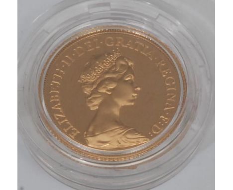 Coin, GB, Elizabeth II, 1983 gold sovereign, obv: Arnold Machin head, from the Royal Portrait Collection No. 309, capsule, 22