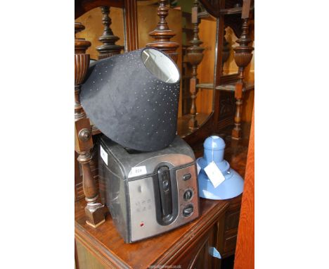 A Bread maker and 2 x lamp shades.