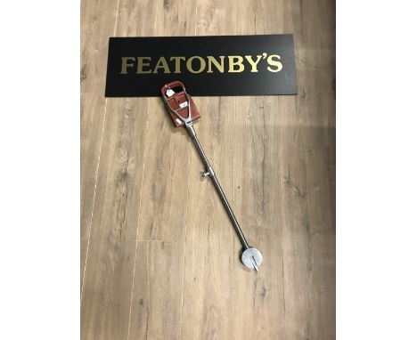 SHOOTING STICK
