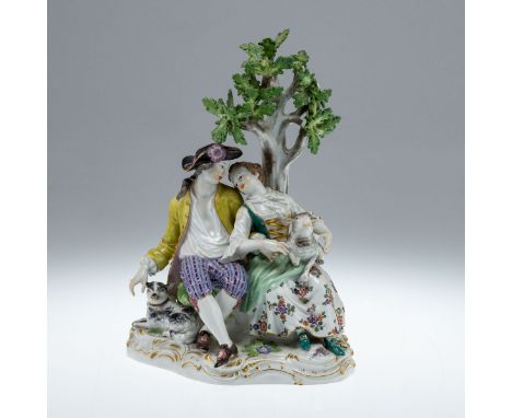 SchäfergruppeStaatliche Porzellan Manufaktur, Meissen 1935-1947. Porzellan, weiß, glasiert. Polychrom und Gold bemalt. Unter 