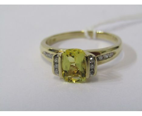 9ct YELLOW GOLD YELLOW BERYL &amp; DIAMOND RING, principal cushion cut yellow beryl with diamonds set to each shoulder, size 