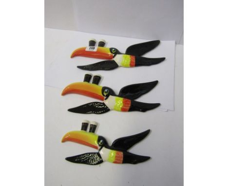 CARLTONWARE/GUINNESS, a graduated set of 3 Carltonware flying Toucans advertising Guinness, the largest 10" 