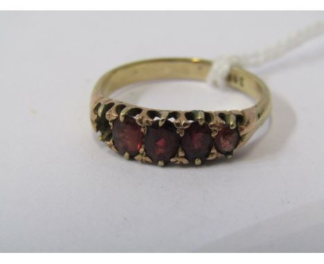 9ct YELLOW GOLD GARNET RING, (missing 1 stone), size N/O 