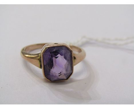 9CT YELLOW GOLD AMETHYST SET DRESS RING, rectangular cut, rub over set amethyst, size L 