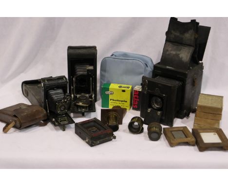 Thornton Pickard 1930s plate camera with additional lenses, plates and other vintage cameras and accessories. UK P&amp;P Grou