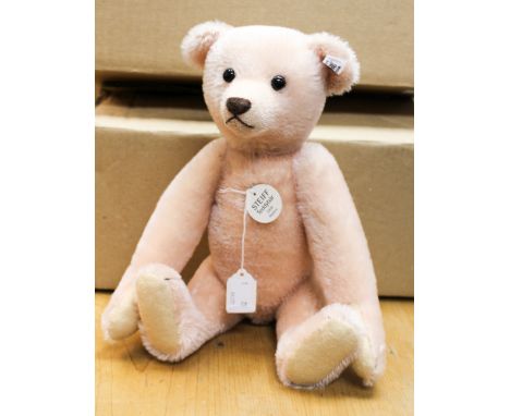 A boxed Steiff limited edition 1908 replica bear from 2007, rose mohair, with growler, 2128 of 3000, model no 408557, with ou