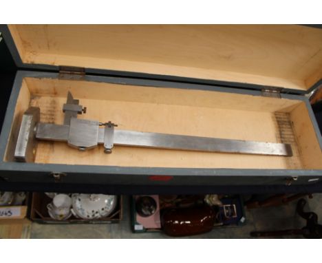 Rolls Royce box for calibration control with tool inside