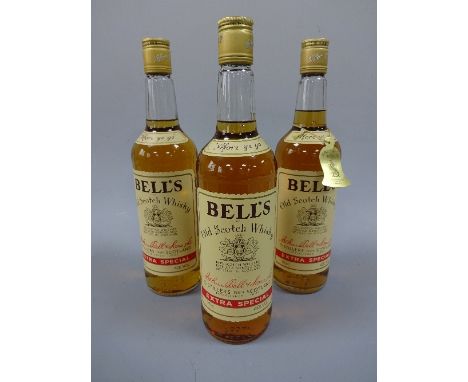 THREE BOTTLES OF BELL'S EXTRA SPECIAL OLD SCOTCH WHISKY, 75cl, 40% (3)