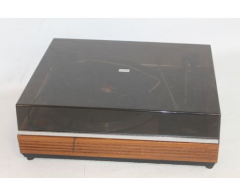 A LINN SONDEK LP12 TURNTABLE RECORD PLAYER
