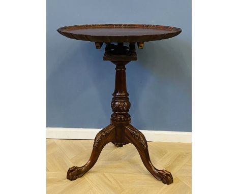 Chippendale style mahogany tripod occasional table with tilt top, on carved ball and claw feet, 60 x 60 x 77cms. Estimate £15