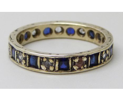 A 9ct gold, sapphire and spinel ring, 2.5g, M