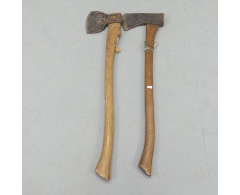 Elwell 3518 lopping axe, and a Royal Oak splitting axe (2).Elwell dimensions length 93cm, head 18x21.5cm, Royal oak dimension