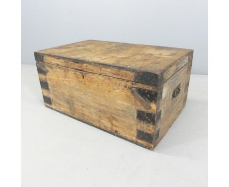 A vintage pine metal bound trunk. 80x37x50cm. 