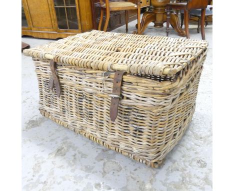 A large wicker laundry hamper. 75x40x52cm. 
