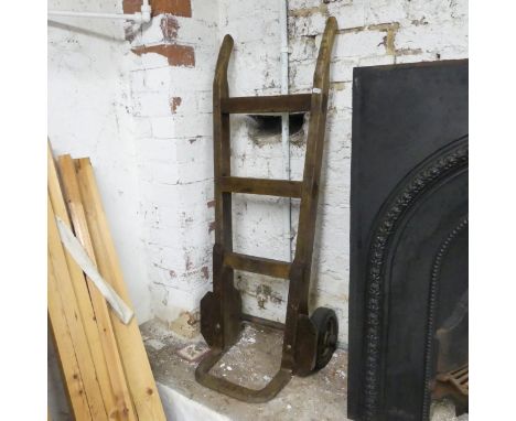 A vintage sack truck. 45x110x40cm. 