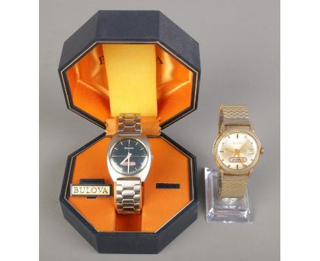 Two gentleman's stainless steel expanding Bulova manual wristwatches. Movement marked Wynn's.  