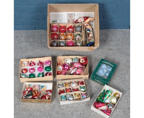 A box of Christmas baubles. Including vintage examples, etc.  