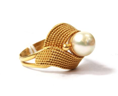 A high grade gold and pearl Persian ring, hallmarked