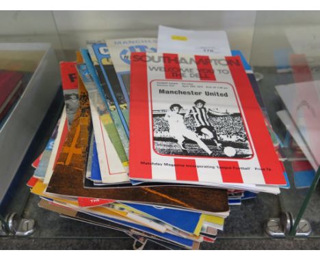 An Edwardian boxed set of games, including solitaire, dominoes and counters, and a collection of early 20th century playing c