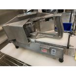 Trancheur tomate NEMCO + planche découper - COMME NEUF