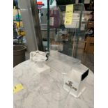 Lot de 5 items plexi