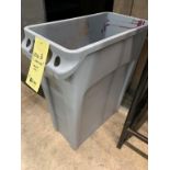 RUBBERMAID réceptacle à rebus