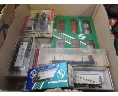 A box of continental model railway carriages, to include Sachsemodelle and Fleischmann examples
