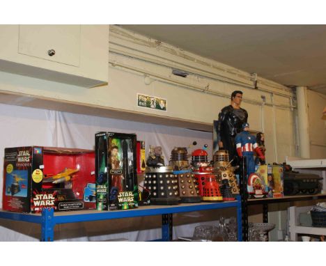 Star Wars 'Naboo Starfighter' Wake Up System, Princess Leia and Darth Vader figures, six Dr Who Daleks, Dalek Patrol Ship, Su