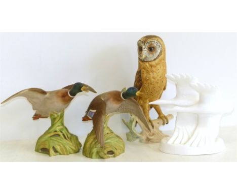 Spode mallards, Goebel owl and Royal Doulton Going Home Condition reports are not available for the Interiors Sale.