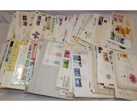 A selection of mixed World postal covers and first day covers