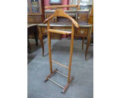 An Italian Brevettato valet stand 