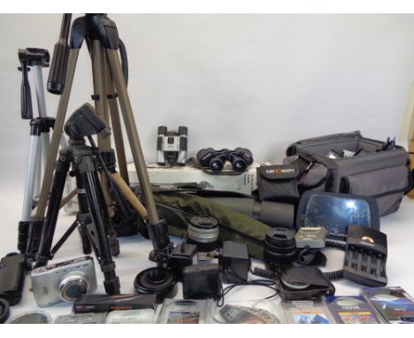AMENDED DESCRIPTION - MODERN CAMERA EQUIPMENT/ACCESSORIES - Barr &amp; Stroud Sahara spotting scope with case, various tripod