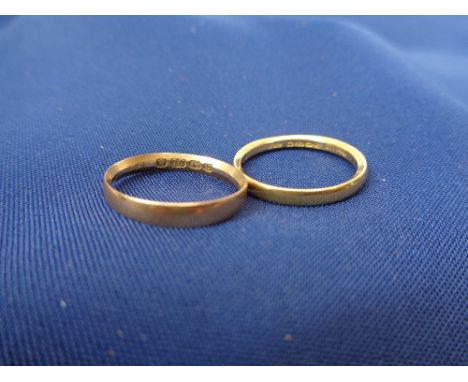 18 &amp; 22CT GOLD WEDDING BANDS (2) - 1.4grms, size K and 2.8grms size mid M-N respectively
