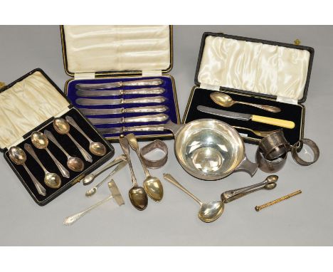 A PARCEL OF SILVER to include a cased set of six teaspoons, Birmingham 1930, a cased child's knife (stainless) fork and spoon