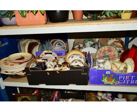FIVE BOXES AND LOOSE CERAMIC ITEMS to include Royal Doulton, Wedgwood Queensware, tea wares and serving platters etc