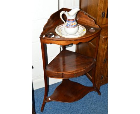 A GEORGIAN MAHOGANY CORNER WASHSTAND with a single drawer and undershelves, ceramic jug and bowl (3)
