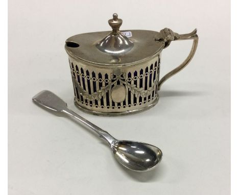 CHESTER: A silver pierced mustard pot. 1906. By Edward John Haseler and Noble Haseler. Approx. 65 grams. Est. £100 - £130.