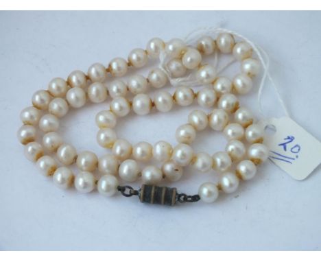Pearl necklace 