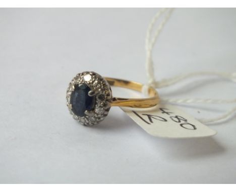 Sapphire &amp; diamond cluster ring in 18ct gold - size L